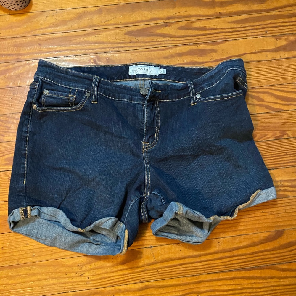 Torrid cuffed denim shorts